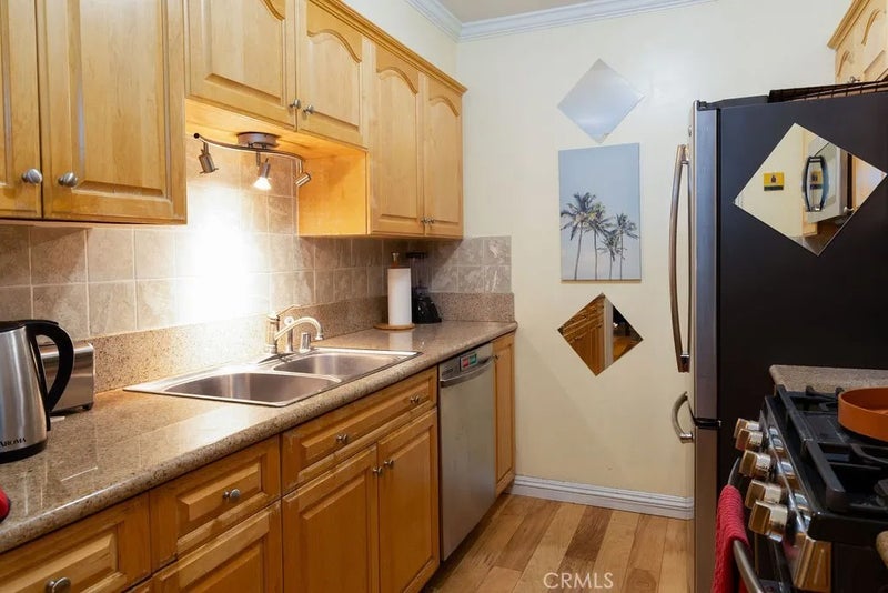 15344 Weddington Street 104