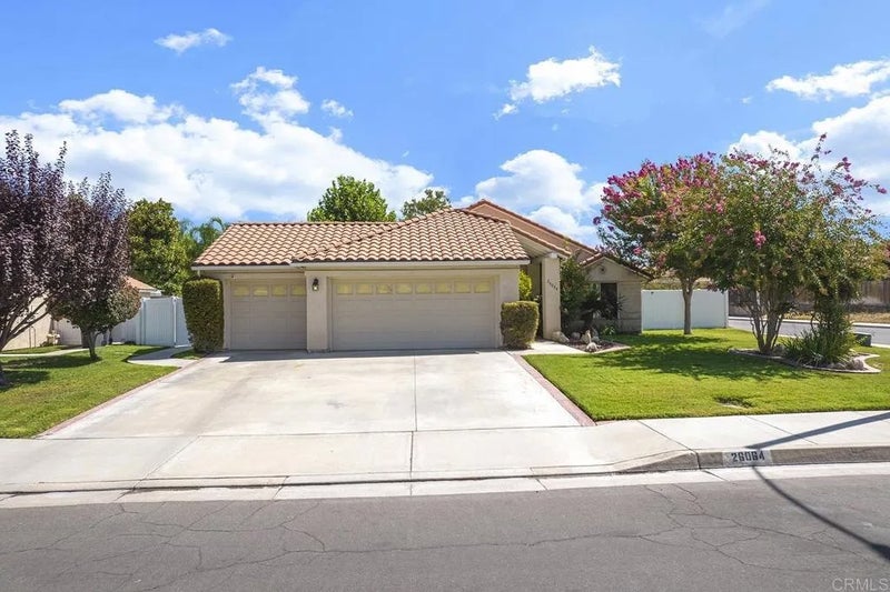 26064 Avenida Hortensia