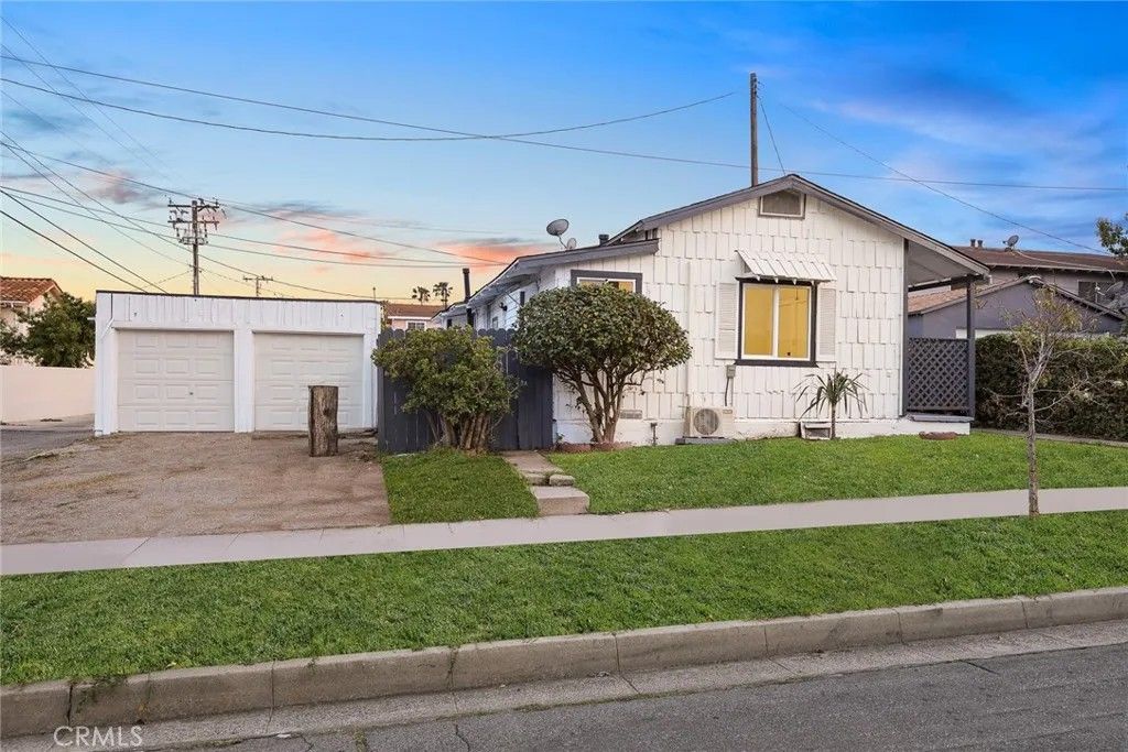 Photo of 1412 Larch Street, Alhambra, CA 91801 (MLS # CV26010401)