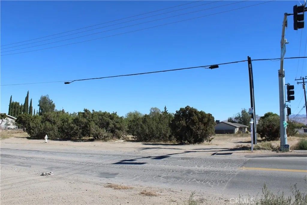 Photo of 0 Ranchero, Hesperia, CA 92345 (MLS # HD25251825)