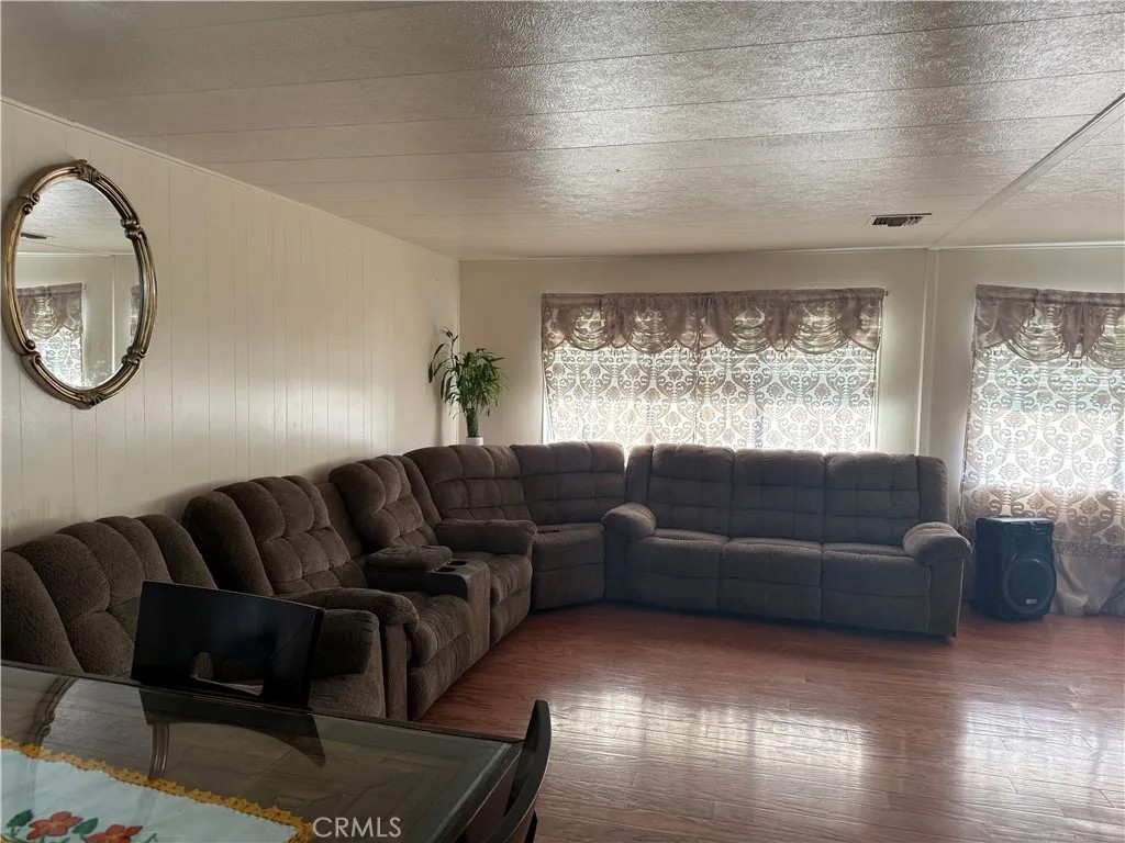 15433 W Telegraph 36W