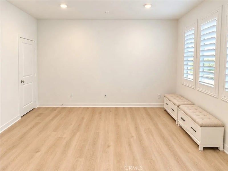 175 W La Palma Avenue 6