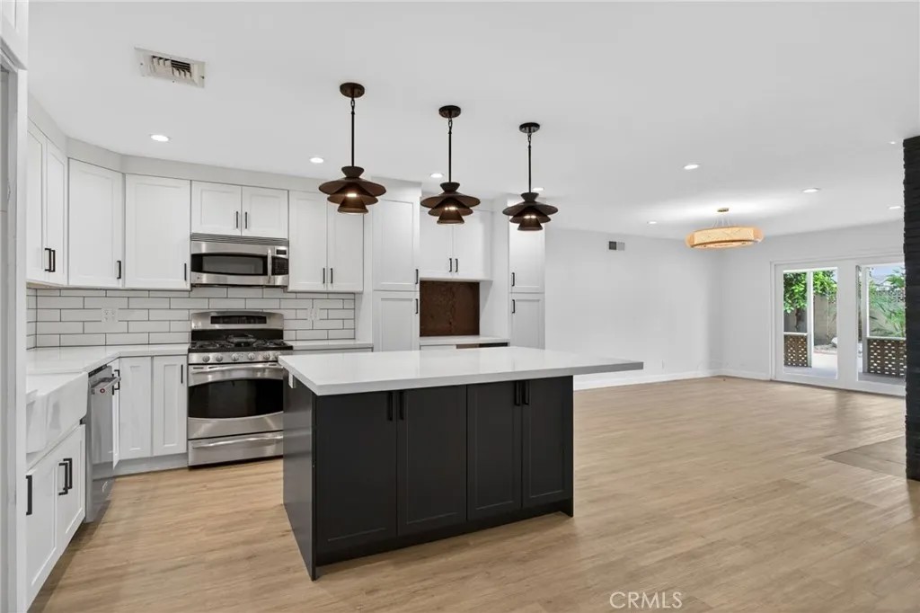 1161 S Hilda