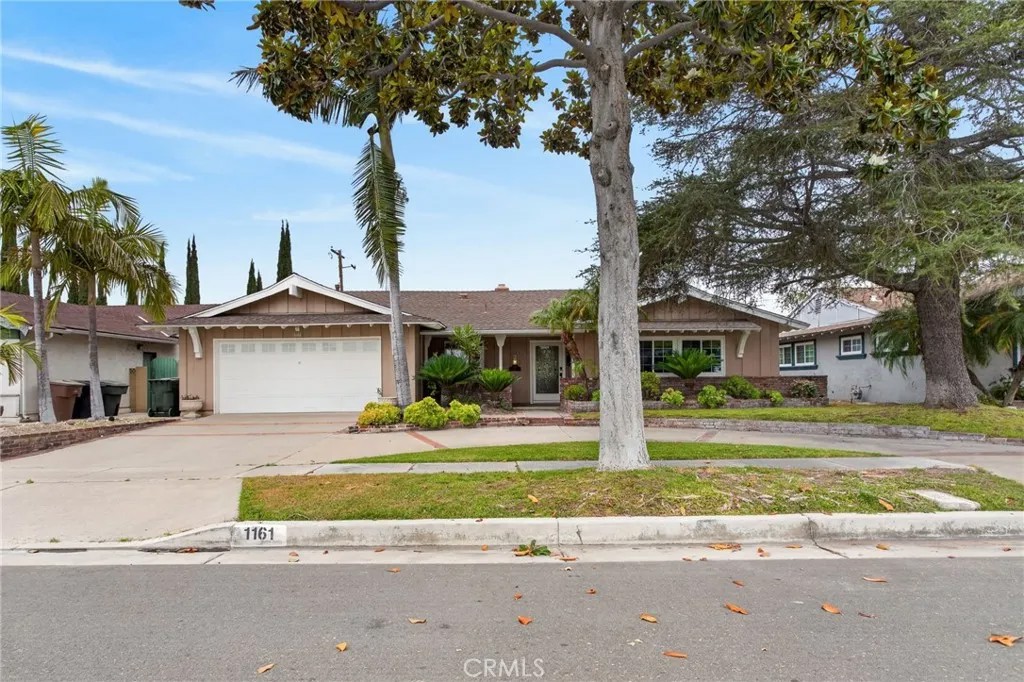1161 S Hilda