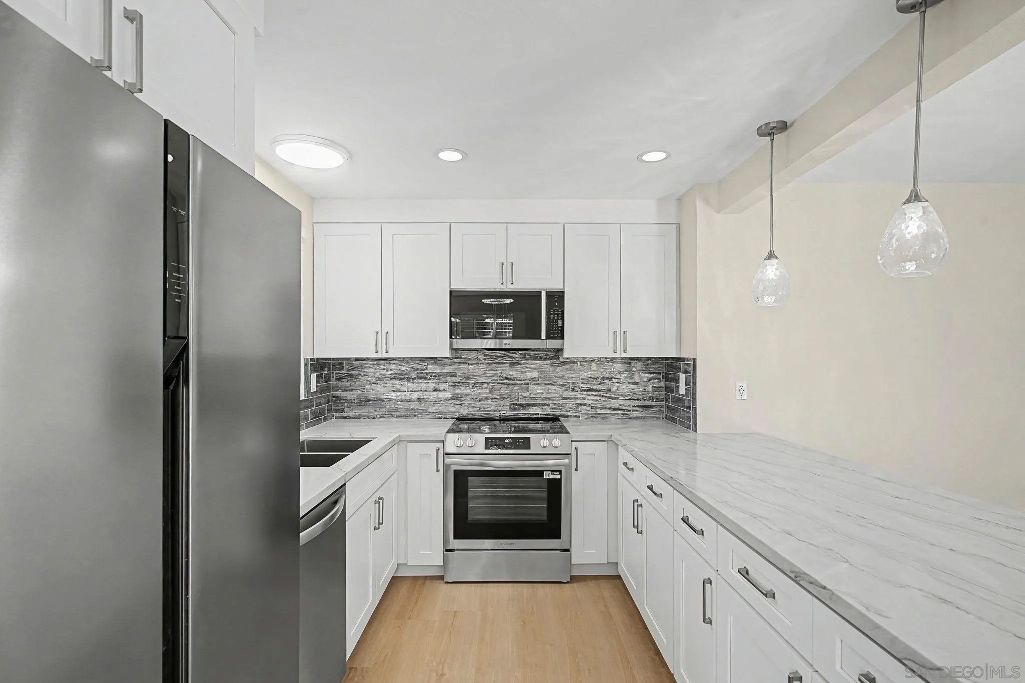 7385 Calle Cristobal 225