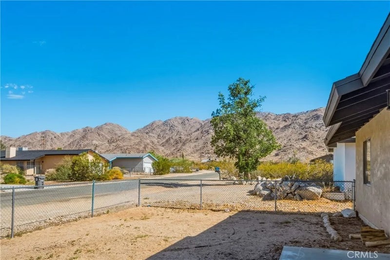 7004 49 Palms