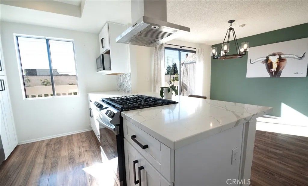 Photo of 511 Meyer Ln #8, Redondo Beach, CA 90278 (MLS # SB26005370)