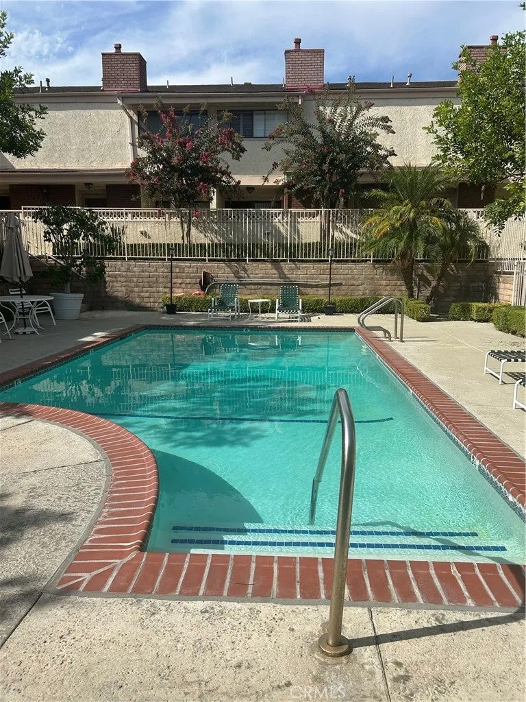 19451 Sherman Way 504