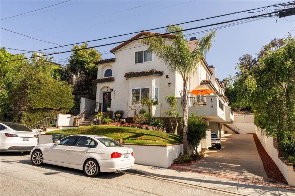 Photo of 2010 Mathews Avenue #C, Redondo Beach, CA 90278 (MLS # SB26097366)