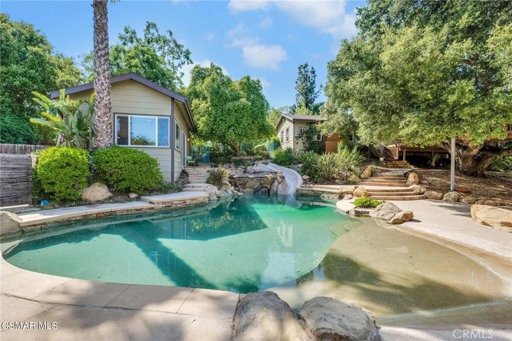 Photo of 9720 Baden, Chatsworth, CA 91311 (MLS # SR26018217)