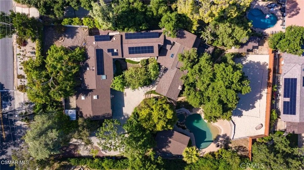 Photo of 9720 Baden, Chatsworth, CA 91311 (MLS # SR26018217)