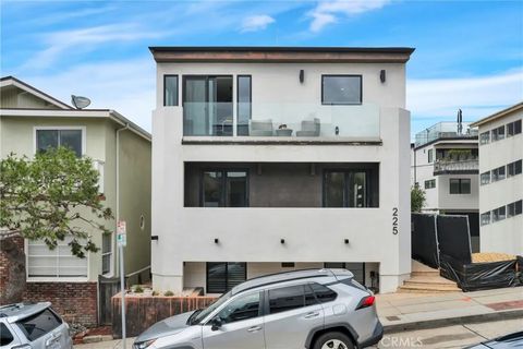 Photo of 225 33rd, Hermosa Beach, CA 90254 (MLS # SB25276615)