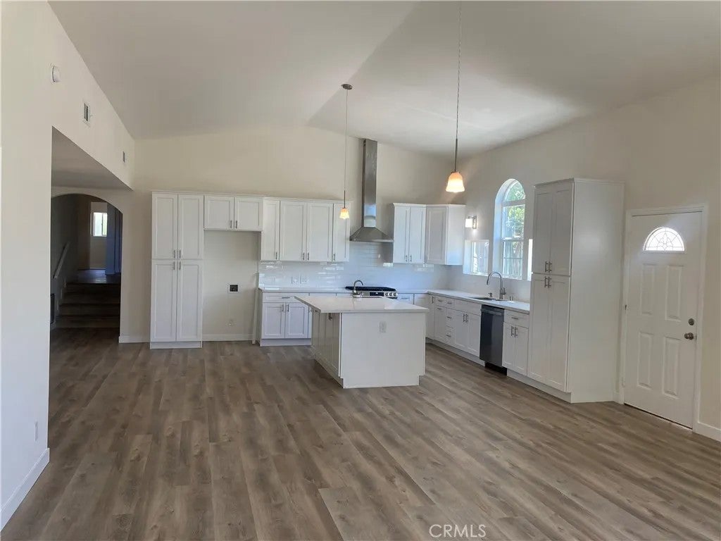 40335 Calle Maceta De Flores