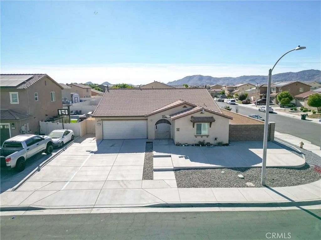 Photo of 1676 Hayloft Pl, San Jacinto, CA 92582 (MLS # IV26019005)