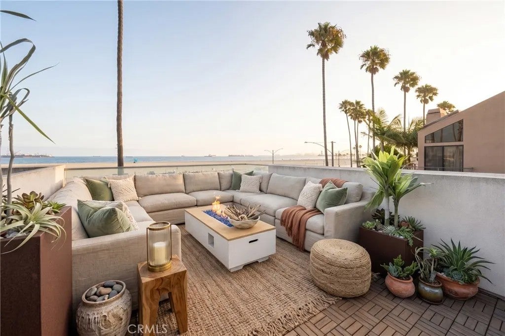 5277 E Ocean