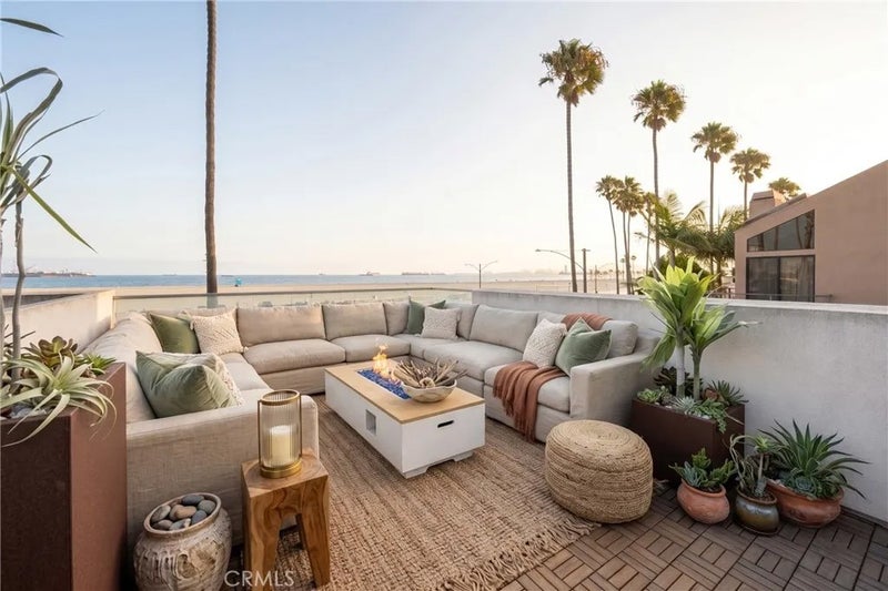 5277 E Ocean