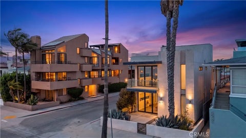 Photo of 5277 E Ocean BLVD, Long Beach, CA 90803 (MLS # PW26178020)