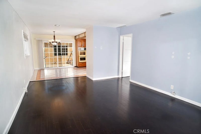 8320 Bardwell Ave.