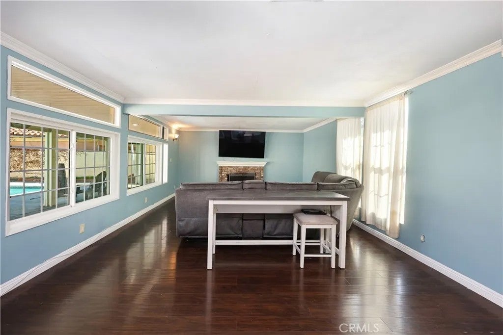 9403 Irwingrove