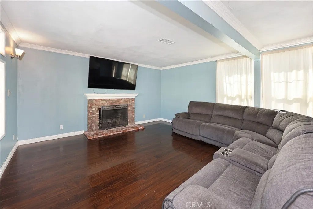 9403 Irwingrove