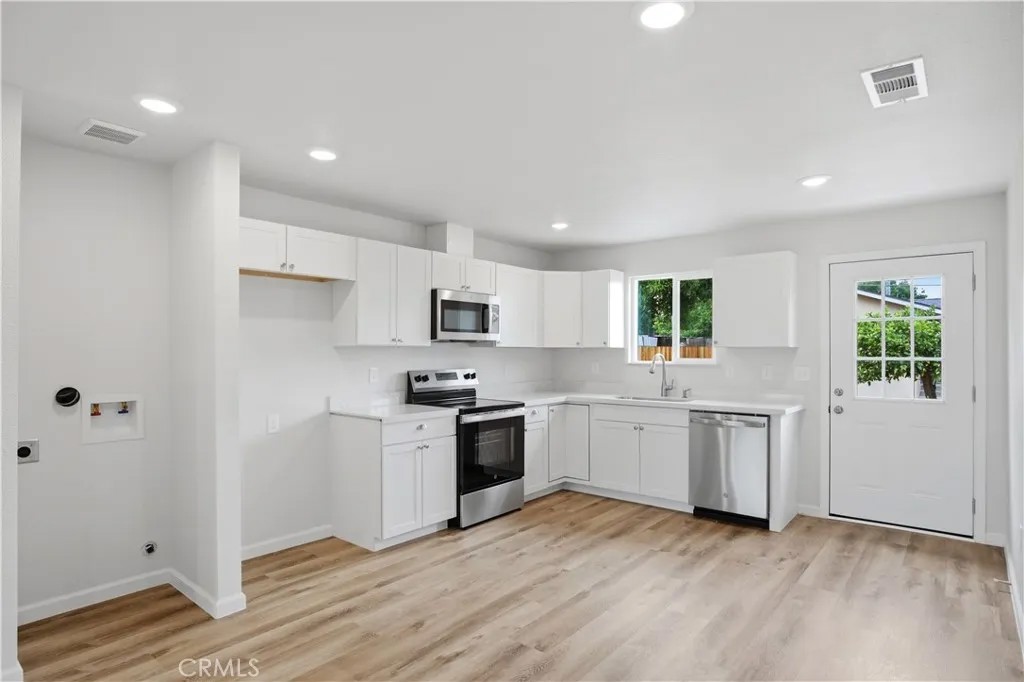 3691 Washington