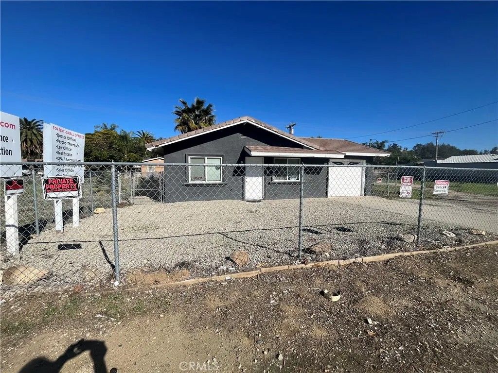 Photo of 16510 16510 Lakeshore Dr, Lake Elsinore, CA 92530 (MLS # IG25267231)