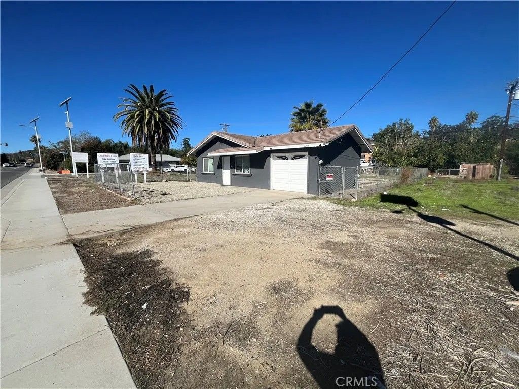 Photo of 16510 16510 Lakeshore Dr, Lake Elsinore, CA 92530 (MLS # IG25267231)