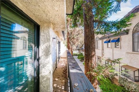 Tiny photo for 5712 Skyview Way #A, Agoura Hills, CA 91301 (MLS # SR25233120)