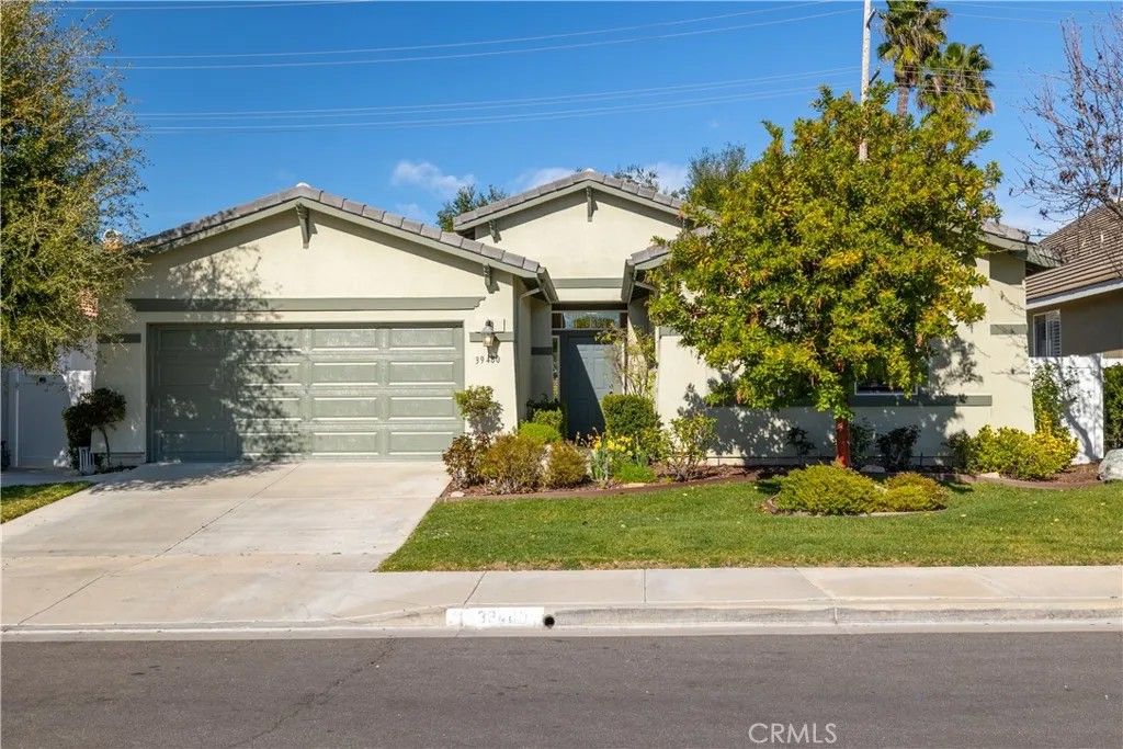 Photo of 39480 Almaden Circle, Murrieta, CA 92563 (MLS # SW26049443)