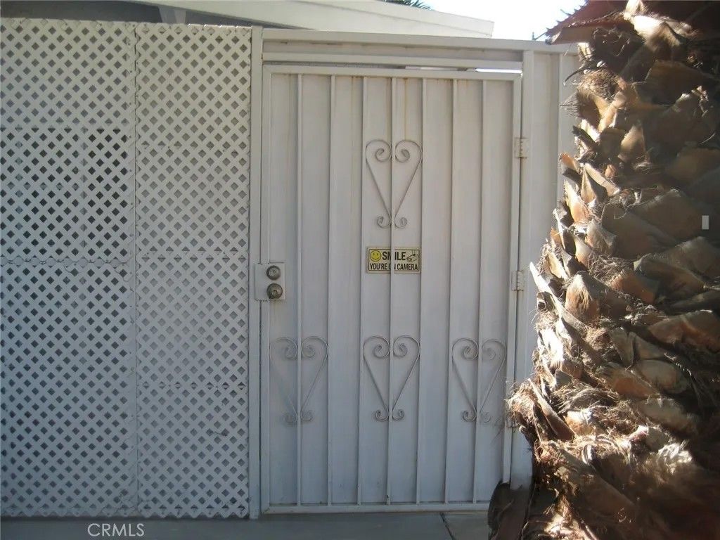 Photo of 22358 Dolorosa St, Woodland Hills, CA 91367 (MLS # SR26050588)