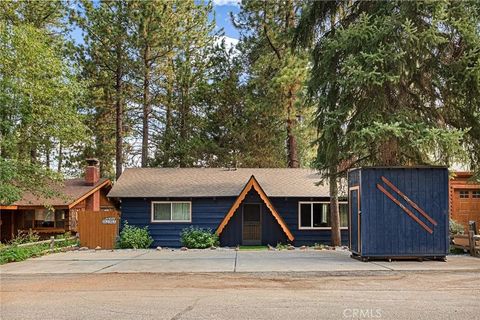 Photo of 42744 La Placida Ave, Big Bear Lake, CA 92315 (MLS # IG26057005)