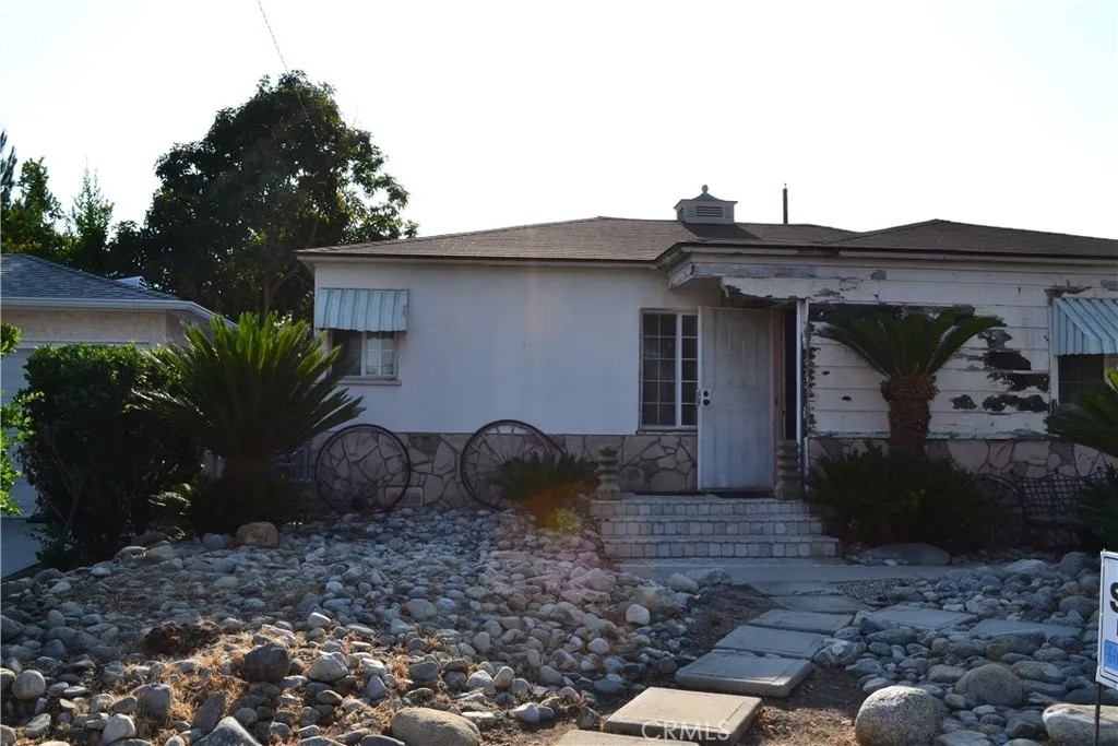 2121 N Pass Avenue
