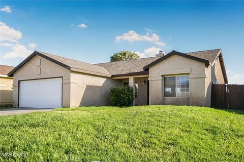 Photo of 1048 Sequoia Lane, Rosamond, CA 93560 (MLS # SR26048923)