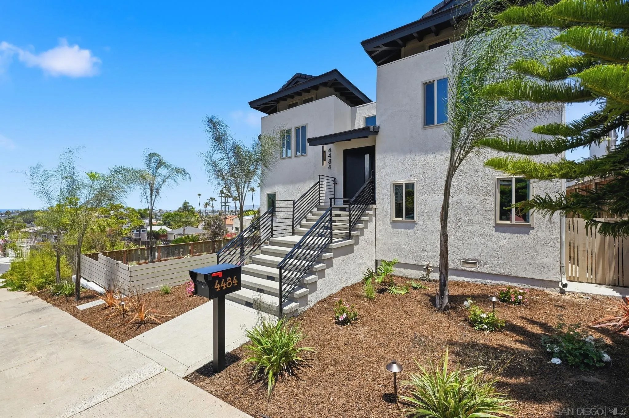 4484 Long Branch Avenue