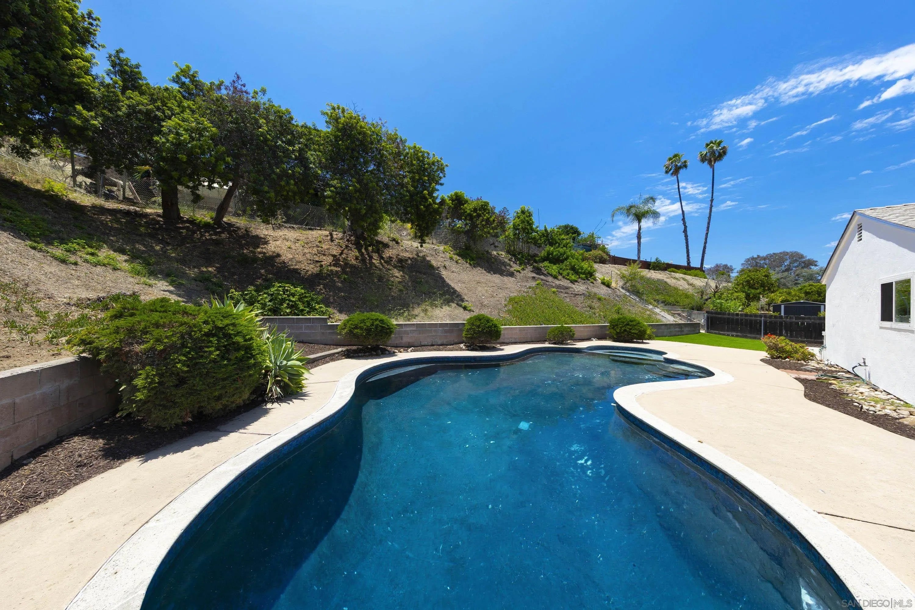 7225 Laura Ct