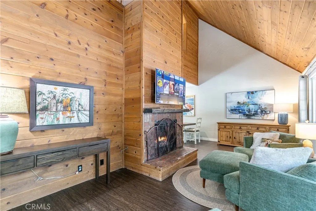 248 Hemlock Drive