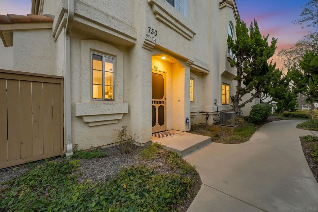 Photo of 750 Breeze Hill Rd #100, Vista, CA 92081 (MLS # 260003364)