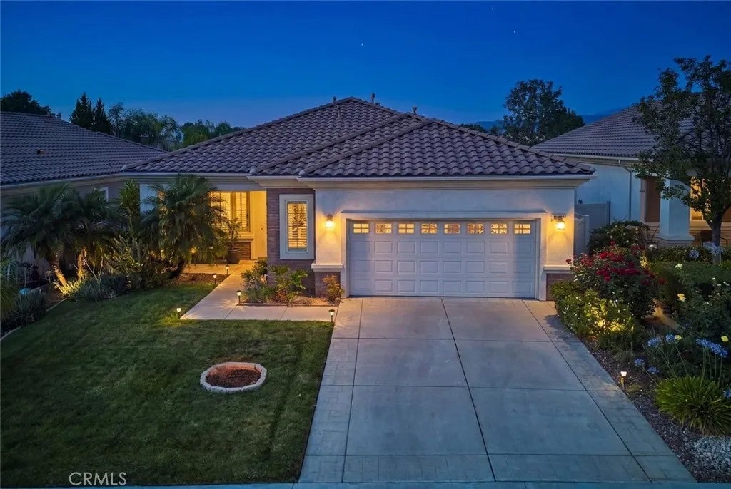 930 Avenal