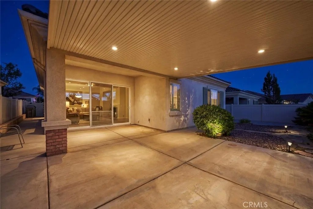 930 Avenal