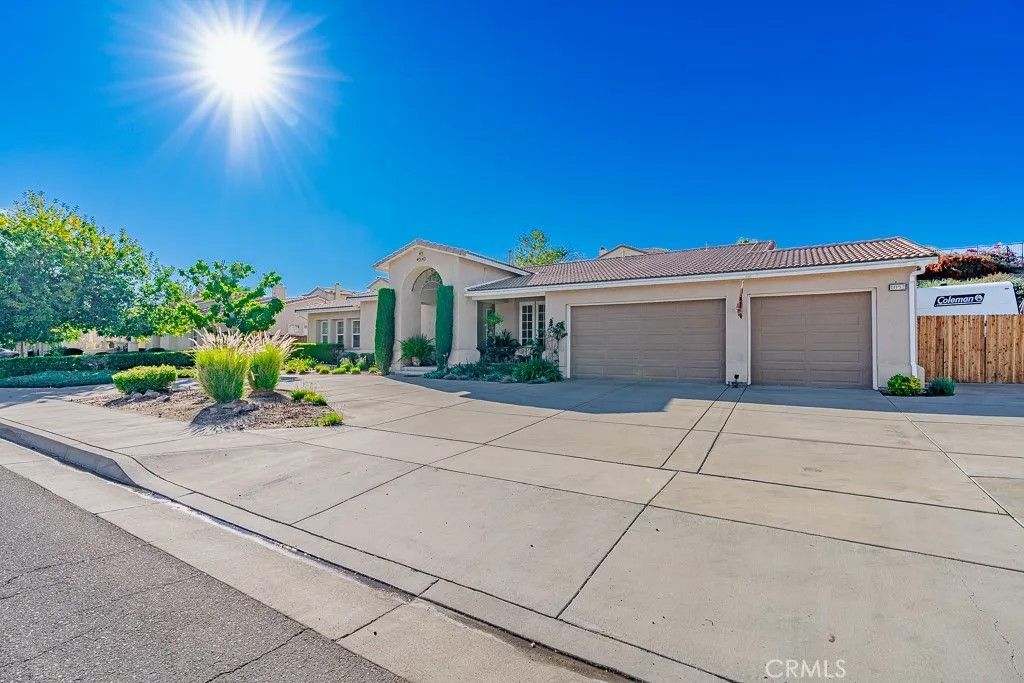 Photo of 1052 Park Avenue, San Jacinto, CA 92583 (MLS # SW25180610)