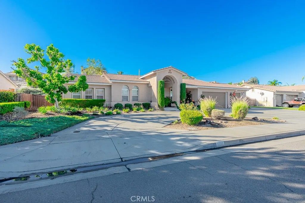 Photo of 1052 Park Avenue, San Jacinto, CA 92583 (MLS # SW25180610)