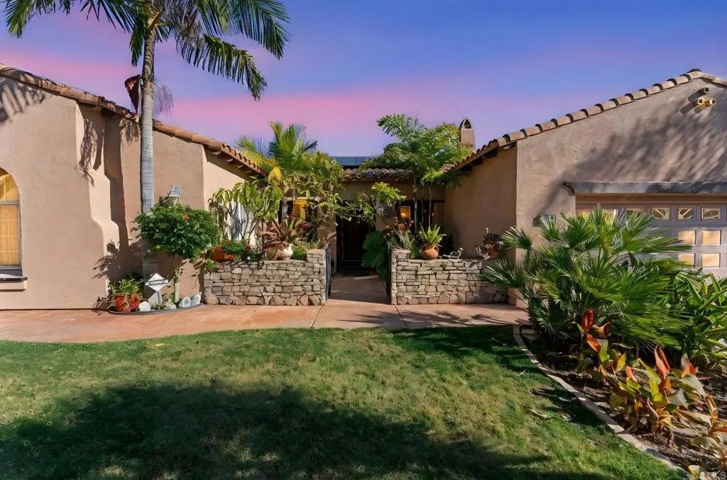 Photo of 15141 Post Oak Lane, El Cajon, CA 92021 (MLS # PTP2509216)