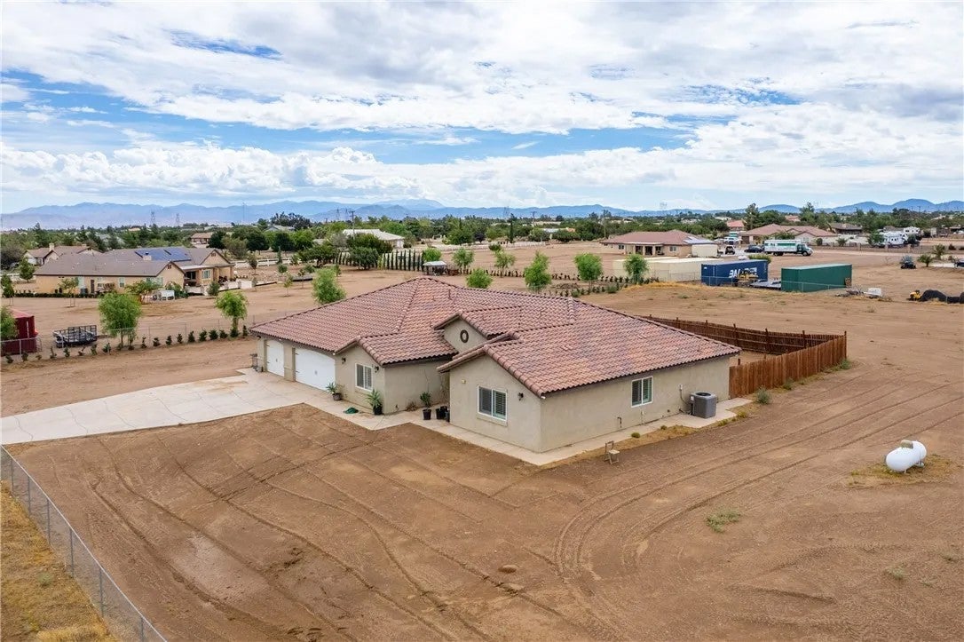 10215 Nielson