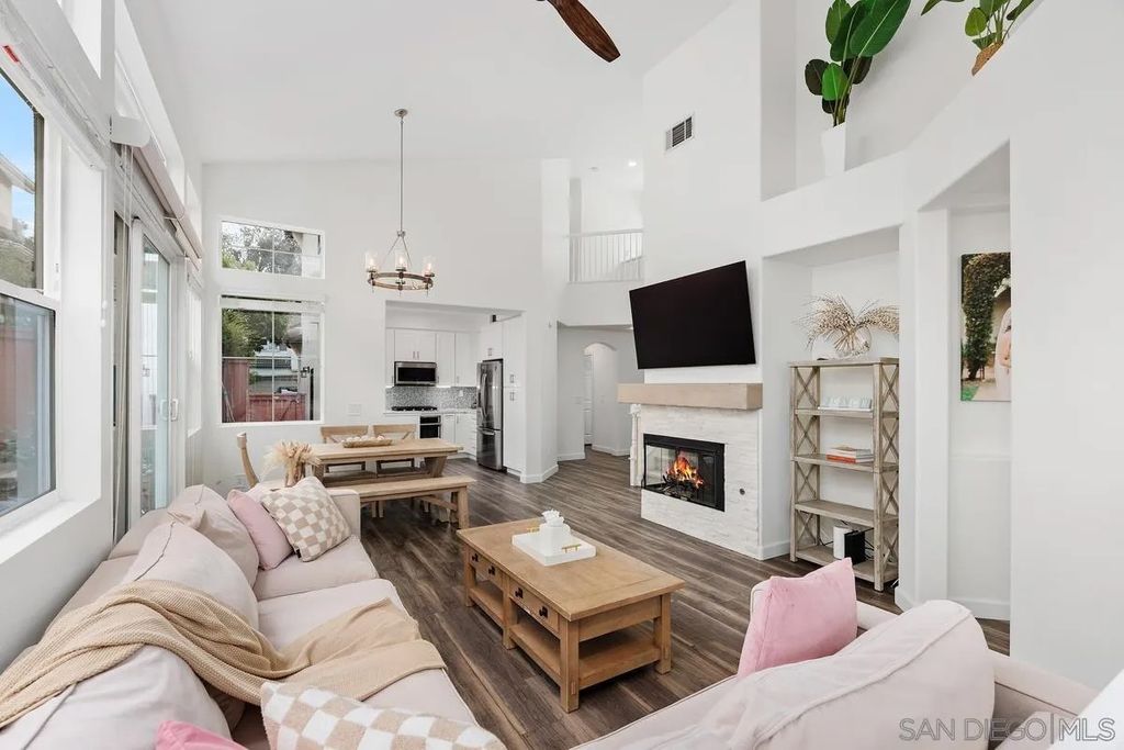 Photo of 5512 Foxtail Loop, Carlsbad, CA 92010 (MLS # 260001724)