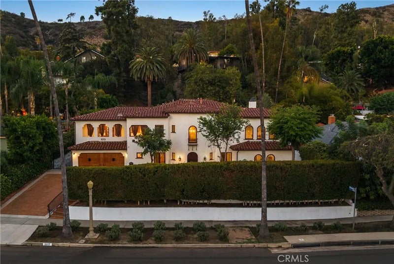2037 Hill Drive