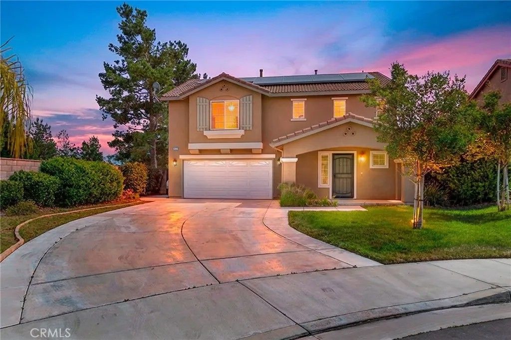 Photo of 38332 Chestnut Circle, Murrieta, CA 92563 (MLS # SW26064688)