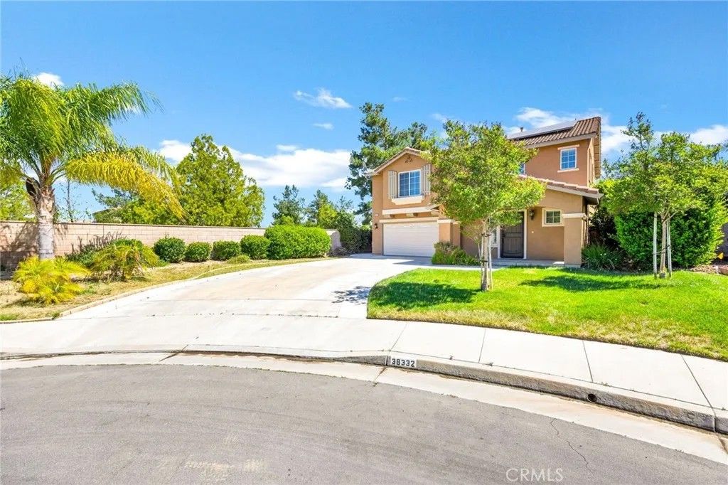 Photo of 38332 Chestnut Circle, Murrieta, CA 92563 (MLS # SW26064688)