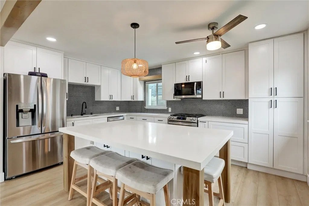 Photo of 33288 Landerville Blvd, Lake Elsinore, CA 92530 (MLS # OC26102216)