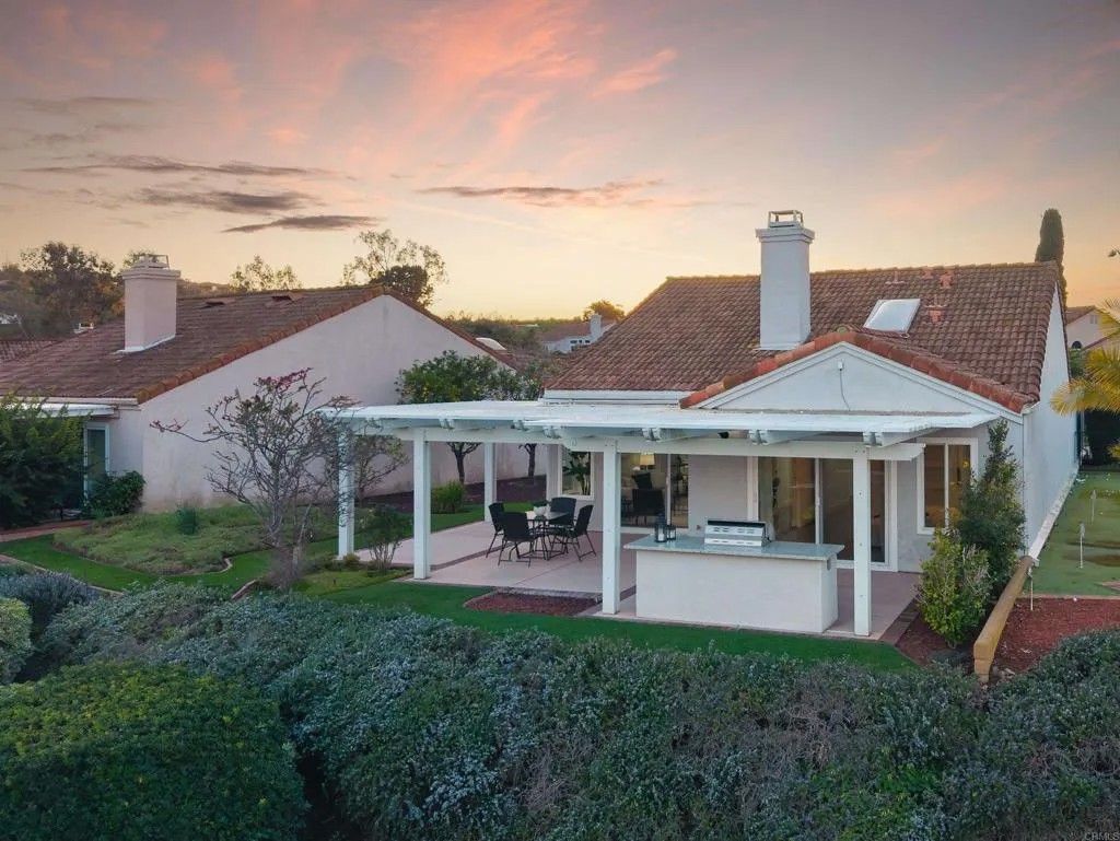 Photo of 1577 El Paseo Dr, San Marcos, CA 92078 (MLS # NDP2600282)