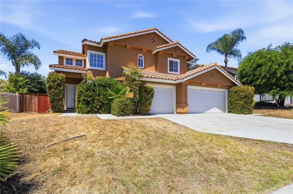 Photo of 39921 Spicewood AVE, Murrieta, CA 92562 (MLS # OC26085433)